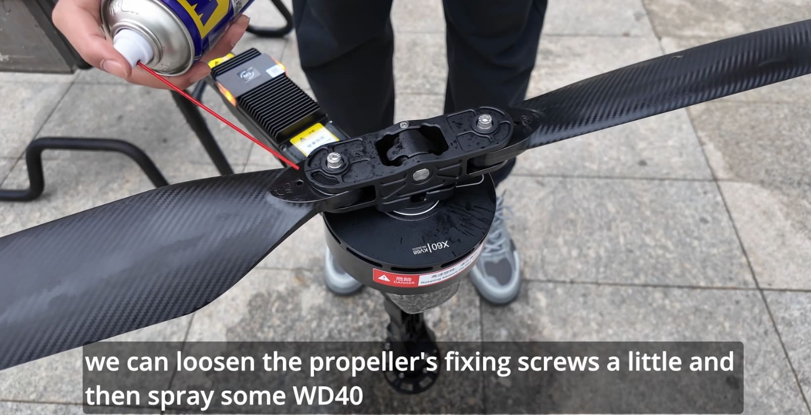 spray some WD40