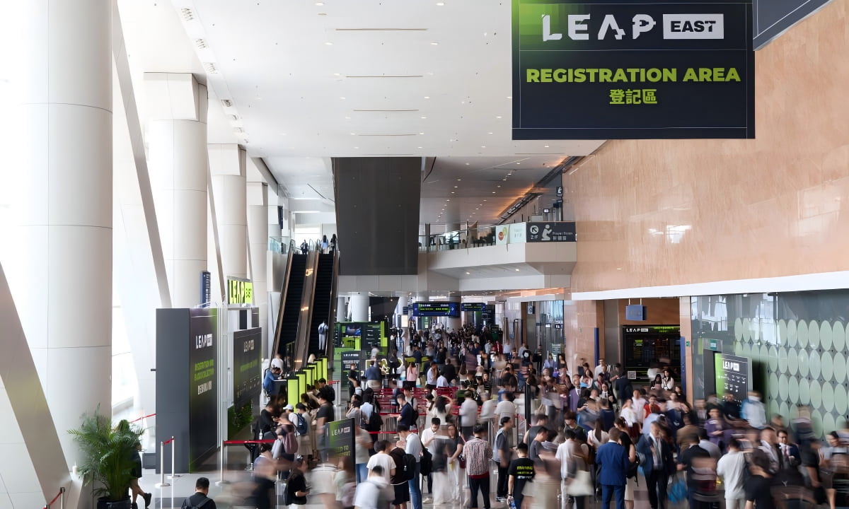 TopXGun presenta el dron de limpieza C15 en LEAP EAST 2026, impulsando soluciones de limpieza más inteligentes para edificios de gran altura.